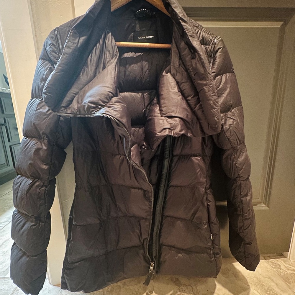 Black Mackage Down Lightweight Packable Jacket M - Picture 5 of 9